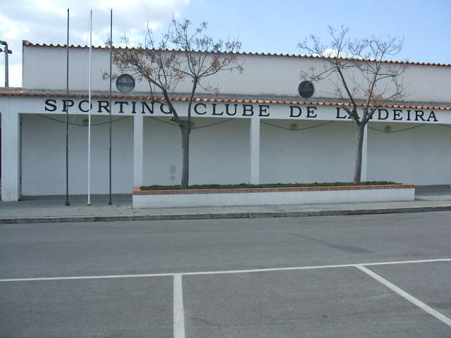 Ficheiro:SedeSCLandeira.jpg
