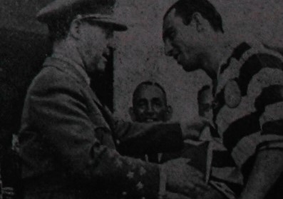 Passos cumprimentado pelo Presidente da República