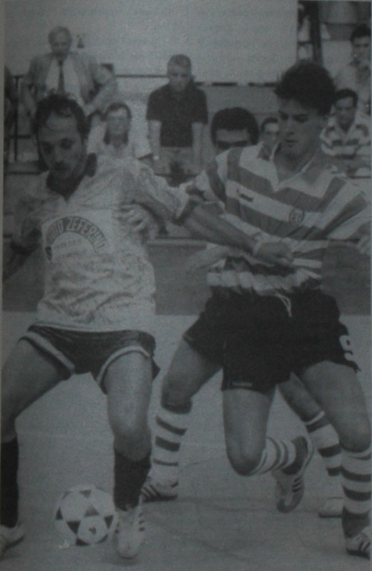 Ruca a disputar a bola