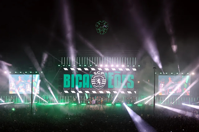 Ficheiro:Festa 25.jpg