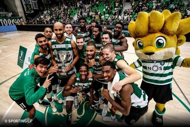 Sporting-conquista-trofeu-stromp-1ºjogo-Basket-PJR.jpg