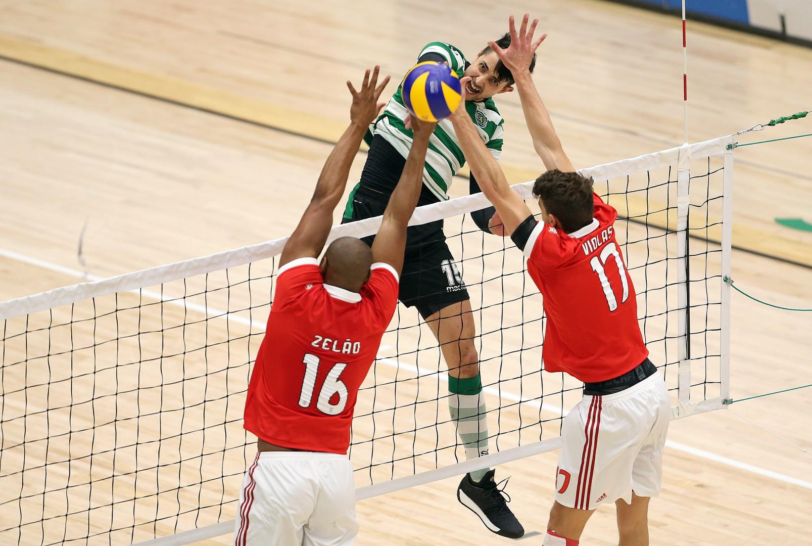 01MAI18 - Voleibol - Jogo - Luke Smith.jpg