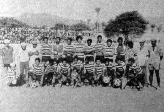 Ficheiro:Sporting-Clube-de-São-Vicente-1982.jpg