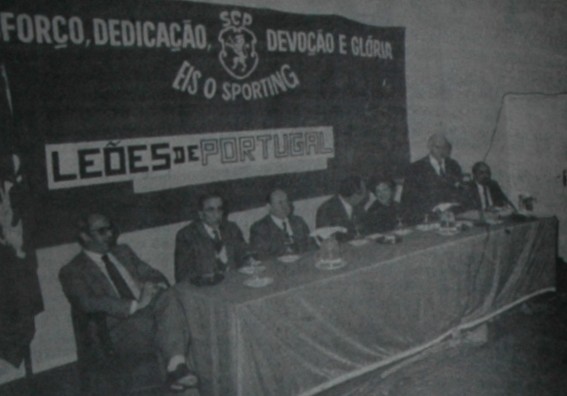Ficheiro:Leoes p.JPG
