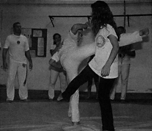 Ficheiro:Capoeira-1998.jpg