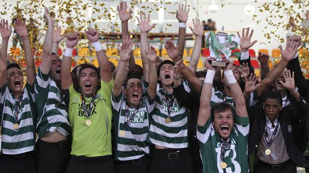 SCP Futsal Supertaça 2010.11 festa.jpg