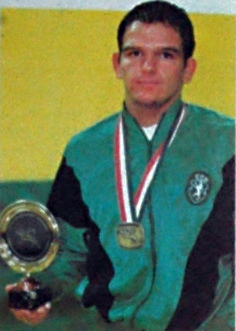 Ficheiro:Hugo-Passos-Luta-1999.jpg