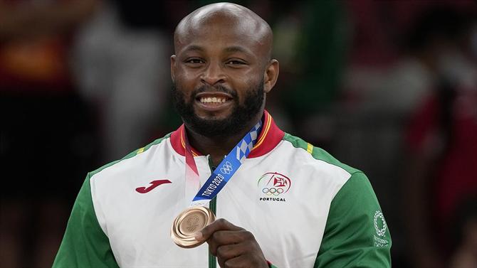 Jorge Fonseca com a Medalha de Bronze nos Jogos olímpicos de Tóquio