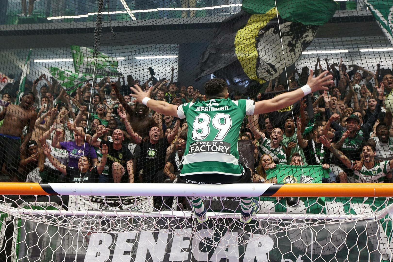 Tricampeões de Futsal - 2017.18 - Dieguinho.jpg