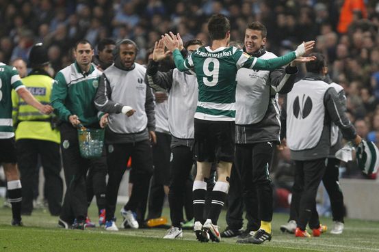 Ficheiro:FestaEmManchester1.jpg