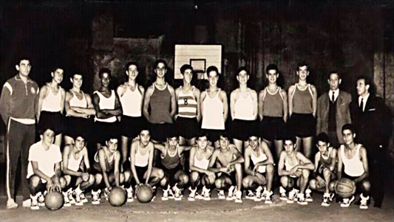 Ficheiro:Basquetebol-infantis-Sporting-1963-64.jpg