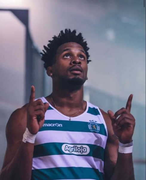 Ficheiro:Abdel Larrinaga.jpg