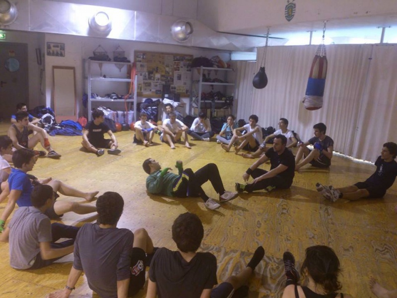 Ficheiro:EscolaKickboxingJAN14.2jpg.jpg