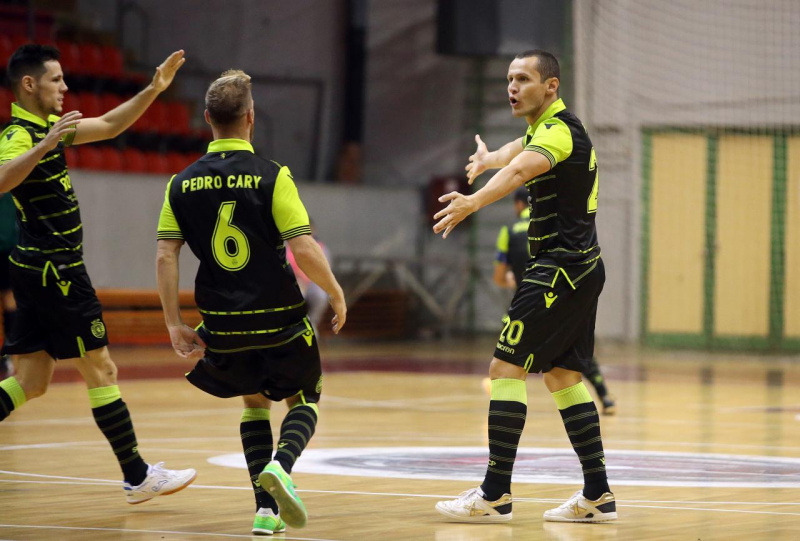 Ficheiro:UFC 11OUT17 a.jpg