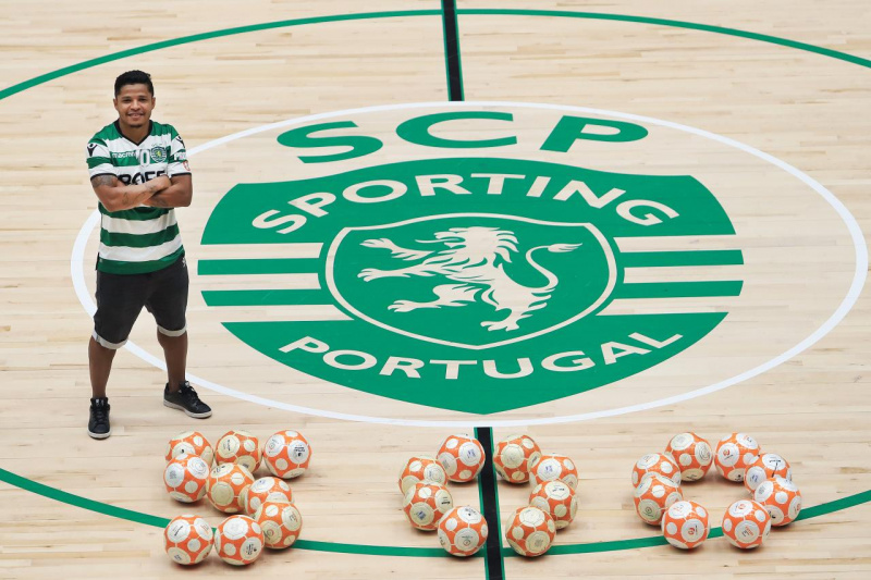 Ficheiro:Deo - 500 Jogos.jpg