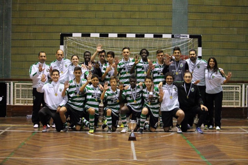 Ficheiro:Iniciados CD 2015.16.jpg