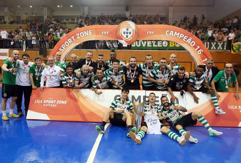 Ficheiro:Futsal Bicampeões 2016.17 (1.1).jpg