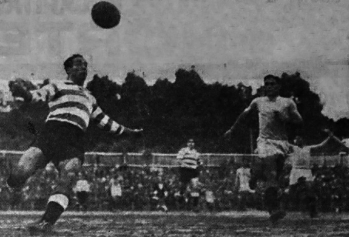 Jesus Correia ataca a baliza do Estoril