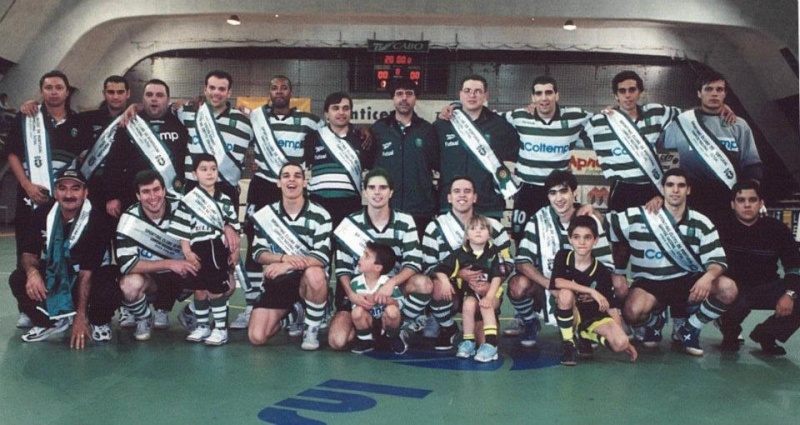 Ficheiro:FutsalSporting2000-01.jpg