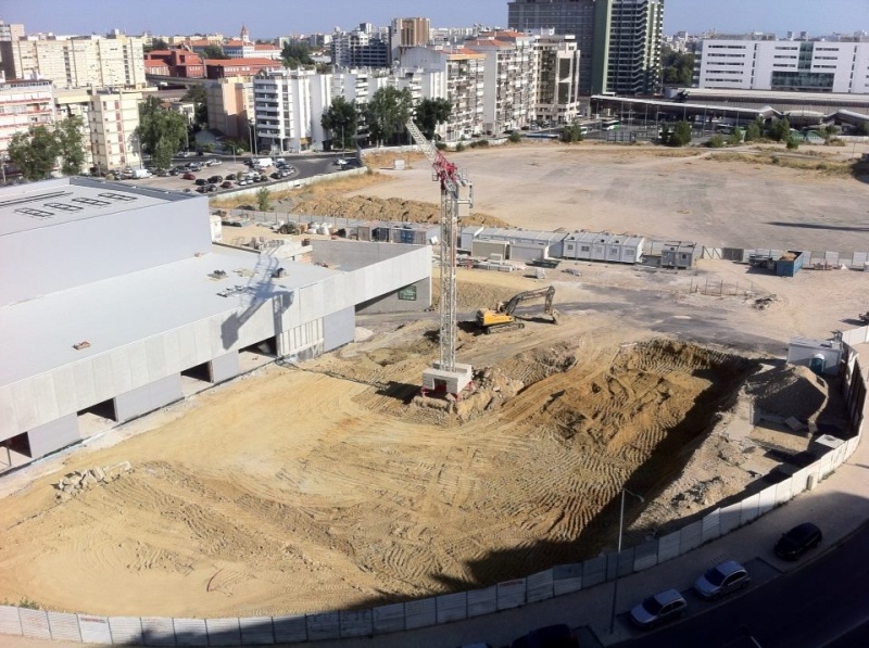 Ficheiro:2016-08-27 -b- Pavilhão João Rocha.jpg