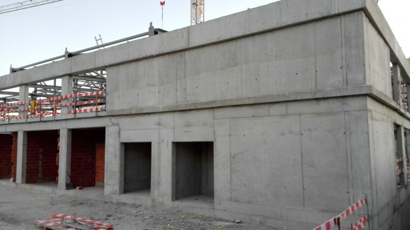 Ficheiro:2016-06-04 -j- Pavilhão João Rocha.jpg