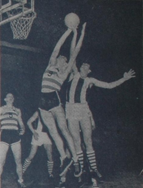 Ficheiro:SCP-Barreirense-basket-1958.jpg
