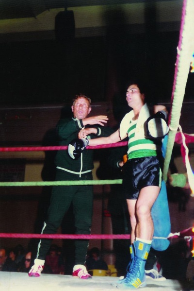 Ficheiro:Victor-Carvalho-primeiro-combate.jpg
