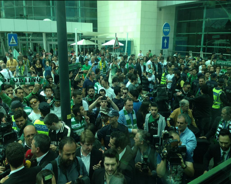 Ficheiro:27ABR15HóqueiAeroporto10.png