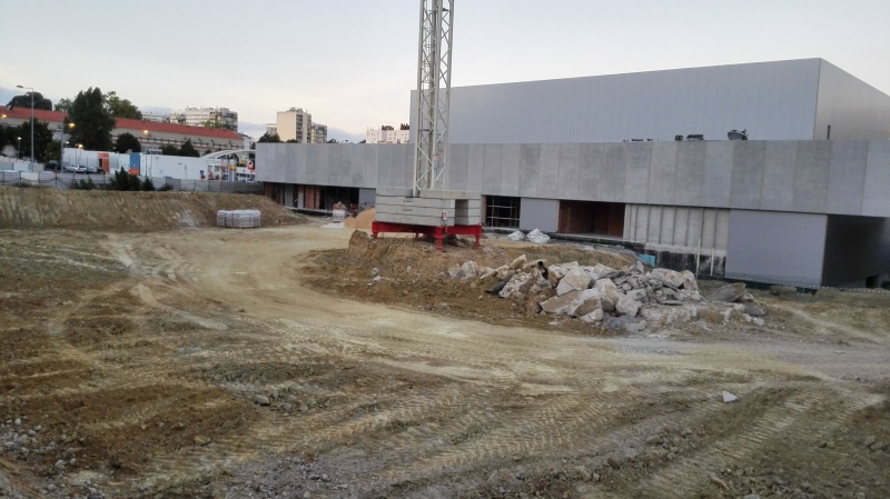 Ficheiro:2016-09-07 -b- Pavilhão João Rocha.jpg