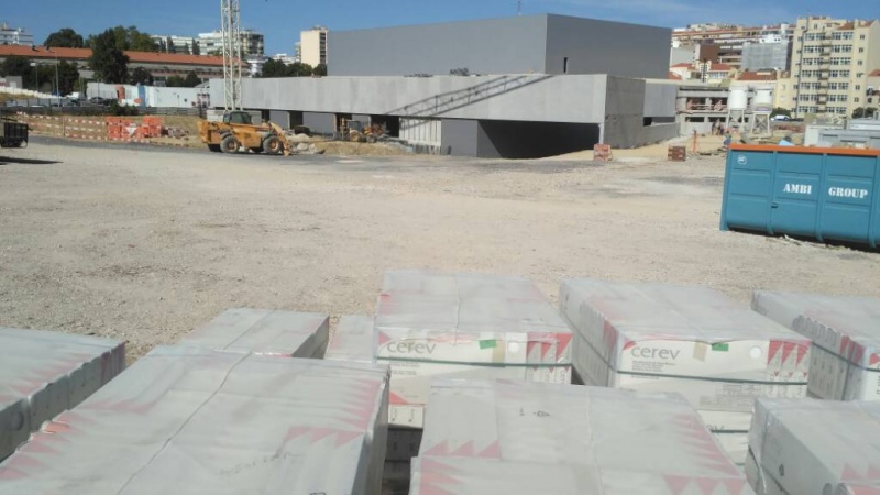 Ficheiro:2016-09-10 -b- Pavilhão João Rocha.jpg