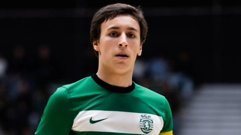 Ficheiro:SCP Tomás Nogueira futsal.jpg