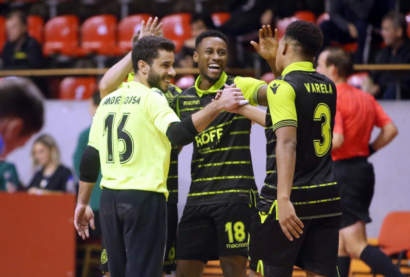 Ficheiro:UEFA Cup 12OUT17.jpg