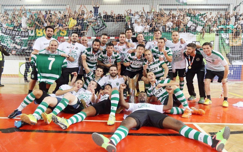 Ficheiro:Campeões Futsal 2016 2.jpg