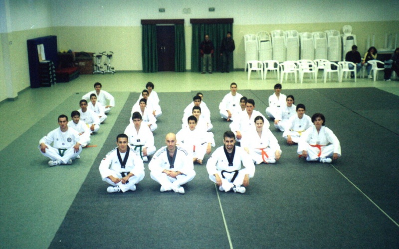Ficheiro:GrupoTKD SCLandeira.JPG