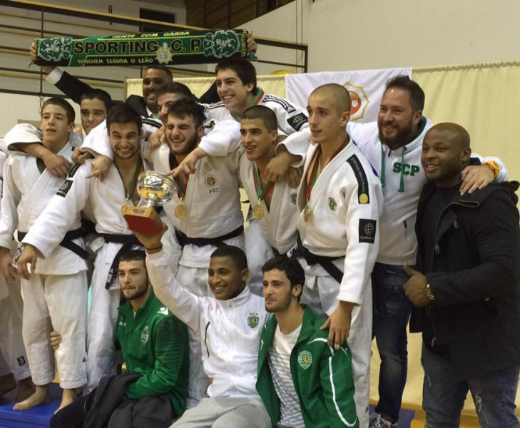 Ficheiro:Judo-juniores-2015.jpg