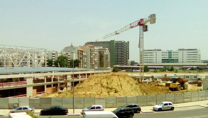 Ficheiro:2016-07-06 -a- Pavilhão João Rocha.jpg