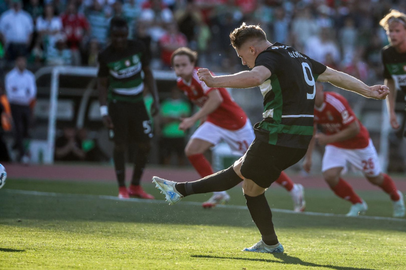 Ficheiro:GYO jamor.jpg