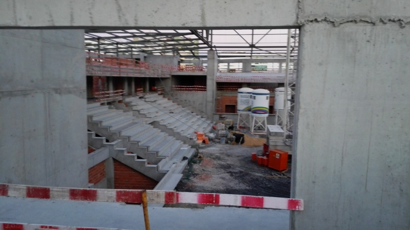 Ficheiro:2016-06-29 -e- Pavilhão João Rocha.jpg