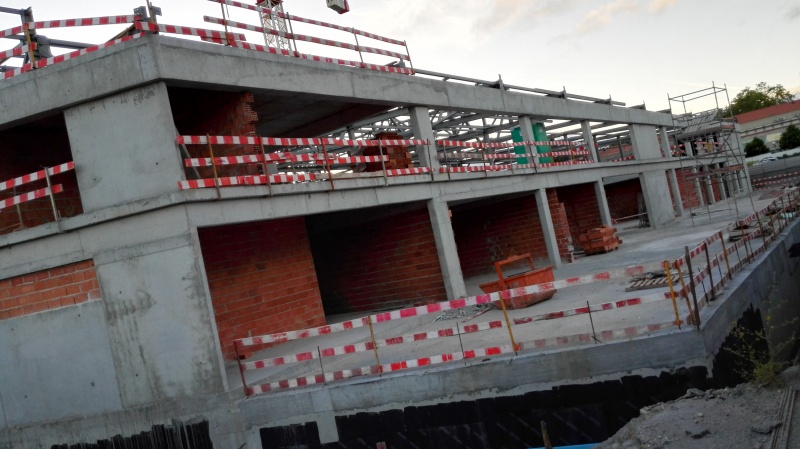 Ficheiro:2016-06-04 -h- Pavilhão João Rocha.jpg