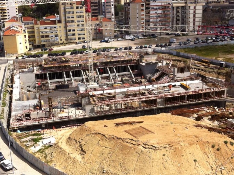 Ficheiro:2016-04-02 -b- Pavilhão João Rocha.jpg