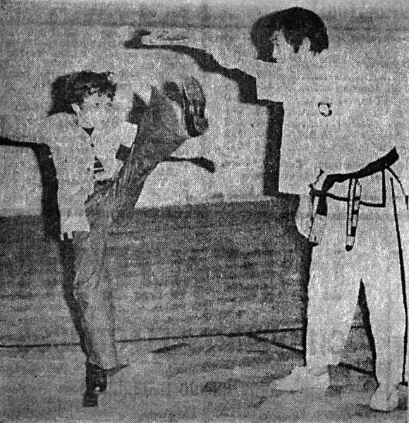 Ficheiro:Chung Sun-Yon-treino-1974-Taekwondo.jpg