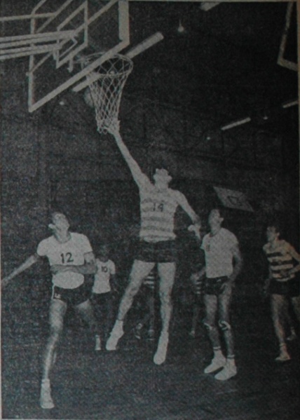 Ficheiro:Sporting-Desportivo-LM-1969.jpg
