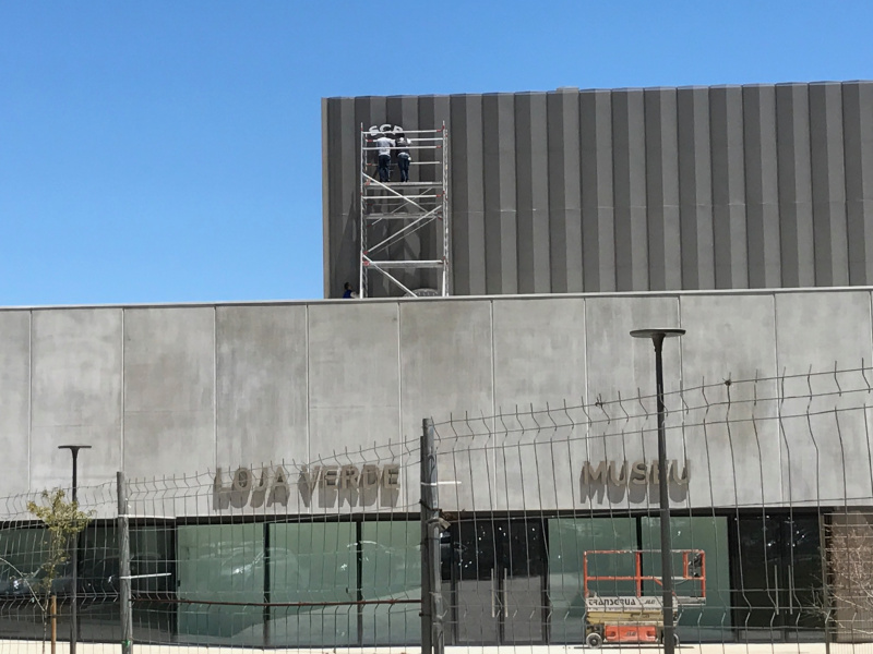 Ficheiro:2017-06-07 -3- Pavilhão João Rocha.jpg