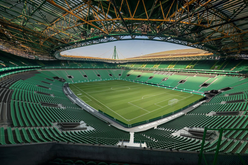 Ficheiro:Novo estádio.jpg
