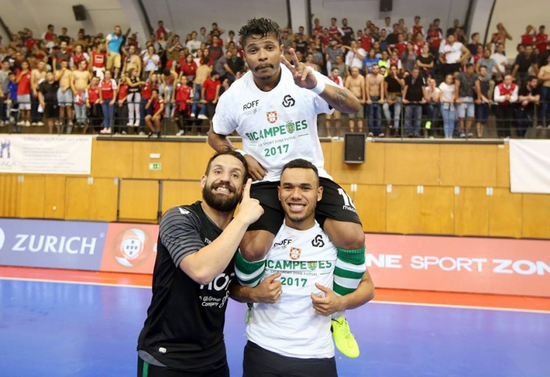 Ficheiro:Futsal Bicampeões 2016.17 (5).jpg