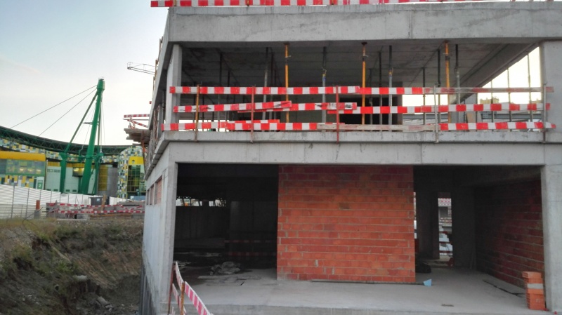 Ficheiro:2016-05-13 -e- Pavilhão João Rocha.jpg