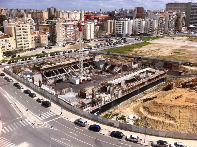 Ficheiro:2016-04-02 -a- Pavilhão João Rocha.jpg