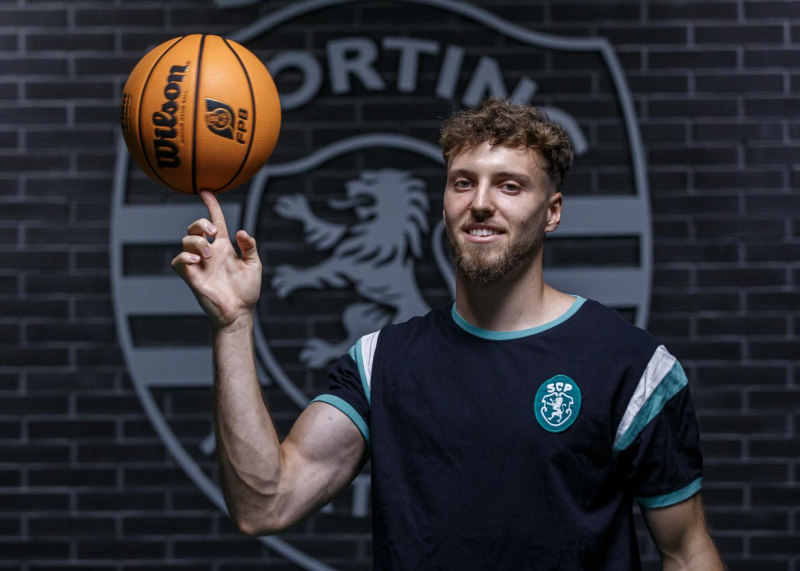 Ficheiro:Miguel correia.jpg