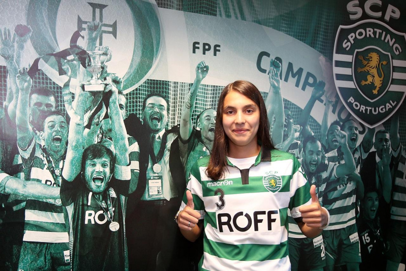 Ficheiro:Débora Lavrador.jpg