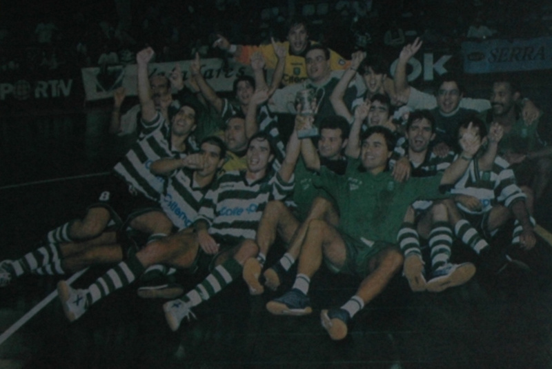 Ficheiro:Futsal Supertaça 2001.JPG